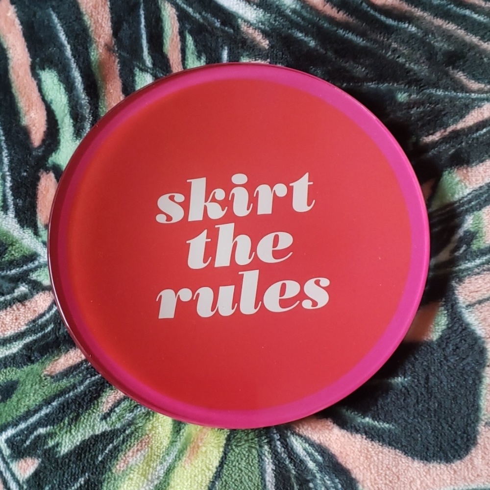 kate spade pink and red round decorative tray - skirt the rules